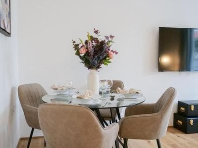 Stylish 2 bed apartment with large terrace