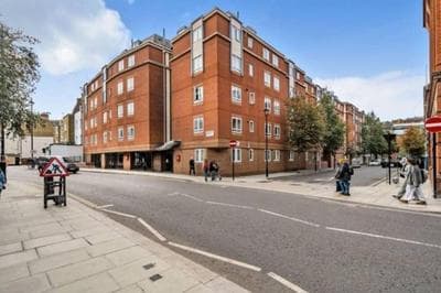 Spacious 3-Bed Cosy Flat in Westminster