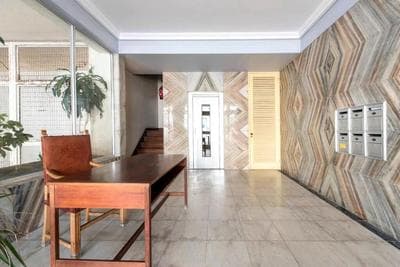 Elegant and bright apartment in Estoril