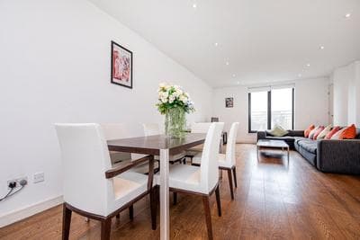 Central 2 Bed Maissonette