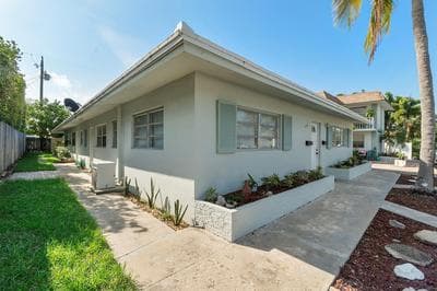 Poolside 2 Bed / 2 Bath - Pompano Beach Pointe