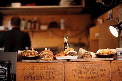Luxury Rooms in Camden Town Near Shops, Cafes, Bars & Metro with Shared Bathrooms