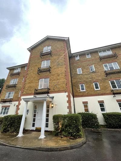 Spacious Quiet Stylish entire flat