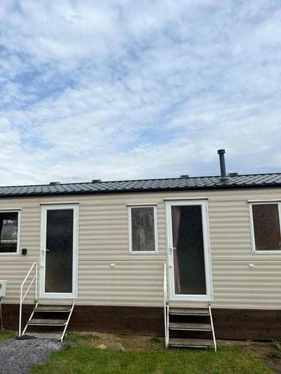 Light and Airy 2 Bedroom Mobile Home