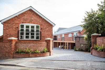 Keepers Cottage by Grandeur Property