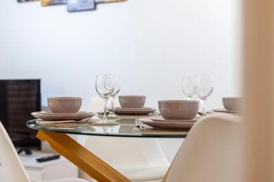 Charming 1BR apt w patio in Battersea