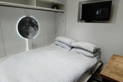 The Nook: Self Contained Annex