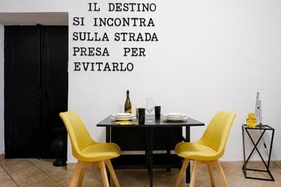 Dea Clodia studio flat
