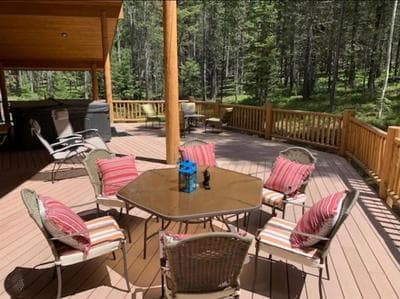 Modern Mountain Luxury Home in the Pines, Sleeps 15, Wrap Around Deck with Hot Tub