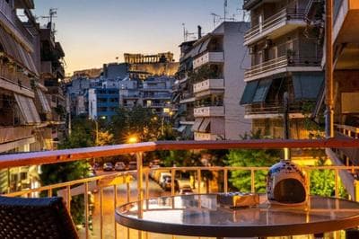 Sunny 2 bedroom cozy apartment, view of Parthenon