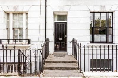 2-bedroom split-level apartment in Notting Hill