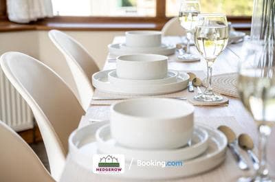 Last-Minute Deals l Don't Delay ! Book Today for 13 Gorgeous 5 Bed Truro Retreat by Hedgerow