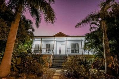 Agnes Bliss - Luxe 4BDR Coastal Retreat - Family Friendly - Walk to Beach and Central Agnes Water