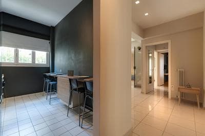 Modern Faliro Flat