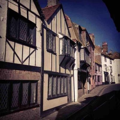 Hastings Old Town. Cottage - by the sea