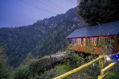 Sunlight Tree House and Cottage by Nature Nests