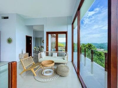 Ocean Wave Lombok - 4 BR infinity pool villa