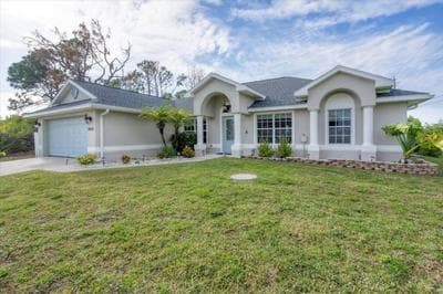 Modern Boutique 4 BDR Pool House Close to Beach