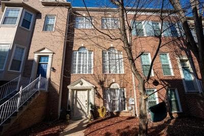 Luxury Townhome Minutes From DC