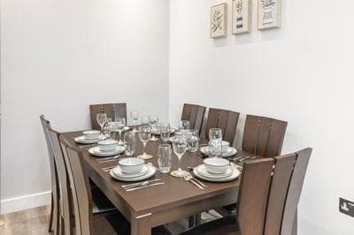 Rose Suite Camden Town 3 Bedroom Sleeps 11