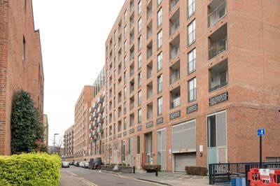 Canning town -2 bed Luxury Apartment