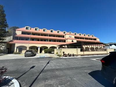 Yosemite Sierra Inn