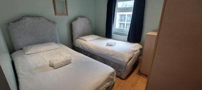 Large 6 Bedroom house - Fortescue