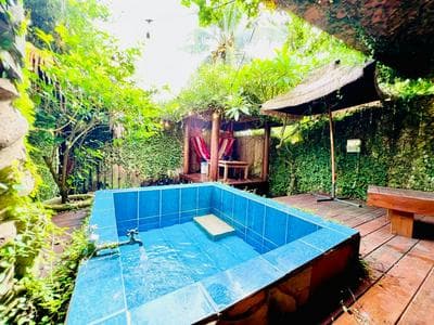 墾丁阿飛衝浪旅店 Afei Surf Inn - 步行南灣五分鐘 5 Min Walk from South Beach