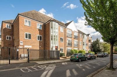 London Bridge Flat with Fast WiFi Ideal for Longer Stays Near Guys Hospital
