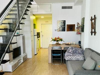Espectacular apartamento con piscina y garaje.