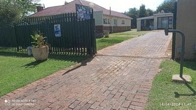 JOLLY'S PARK GUEST HOUSE