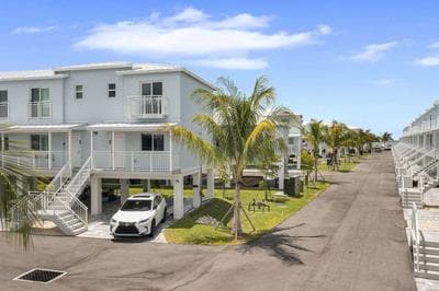 THE SANDCASTLE SUITE! Brand New 2Bedroom in Oceanfront Complex! BE THE FIRST to Visit our Condo Townhome with FREE Parking & Private Garage at Ocean Isles