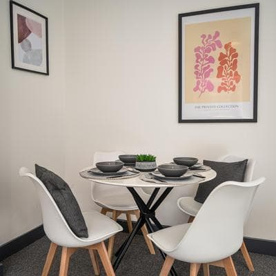 Private En-suite Room - Shared Living space & Kitchen - Wakefield - Central