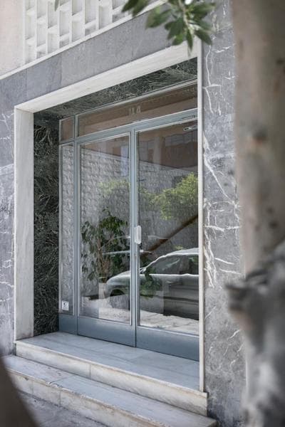 Deluxe Apartment in Kallithea with Balcony & Wifi