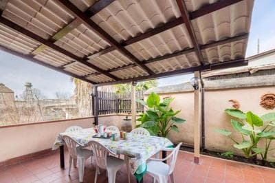 Appartamento per chi ama gustare il caffè in terrazzo