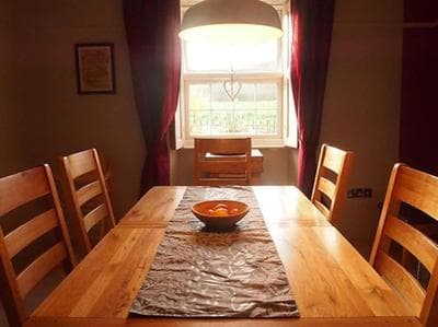 Truck House, Luxury accommodation, pet friendly, Probus