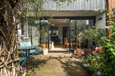 Kennington 3BR Haven: Dog-Friendly/Central London