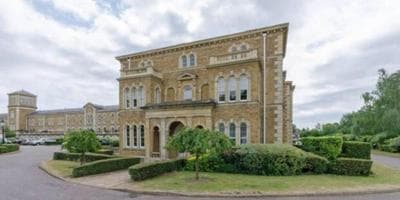 Stunning-Gated-Listed Stay-Park-Homestay-Retreat