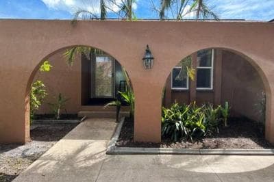 Heated Saltwater Pool Home Minutes to Beach
