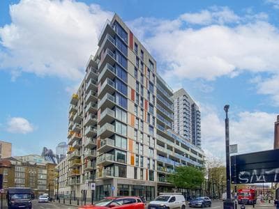 Commercial Street Apartment by MySquare