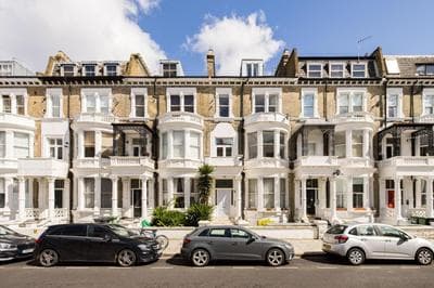 Olympia's Torch 1 Bedroom in Kensington