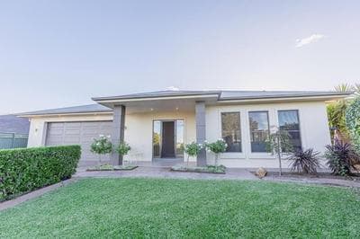 Dubbo’s Hidden Gem: Luxurious Poolside Living