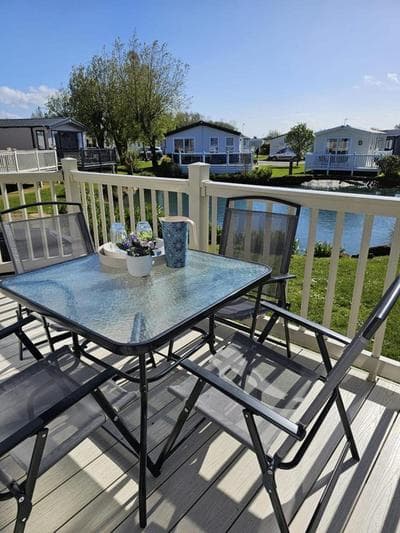 Premium Caravan - Sleeps 6 - Parking - Pool