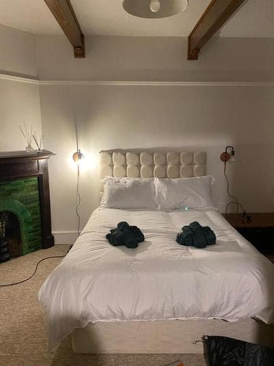 Spacious, Parkside 3.5bed house, Great London access!