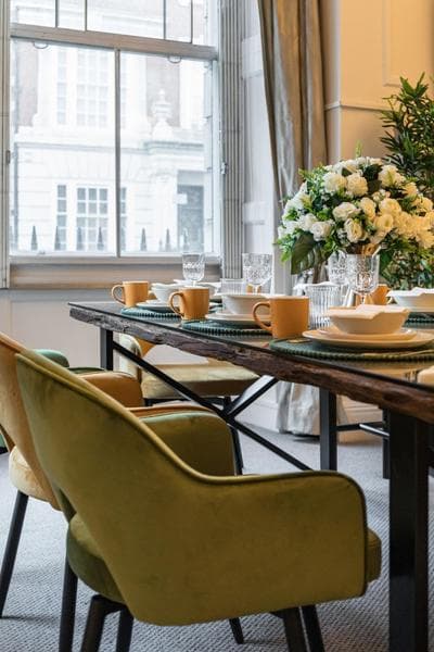 Stylish 3 Bedroom Luxury in Harley Street - 3HS