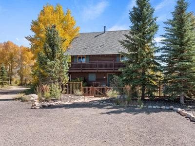 Granby river access 4br fishing cabin