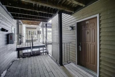 New Listing - Slopeside condo with Private Hot Tub