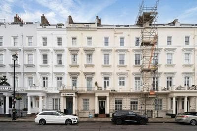 Stylish 2-Bed Flat in London