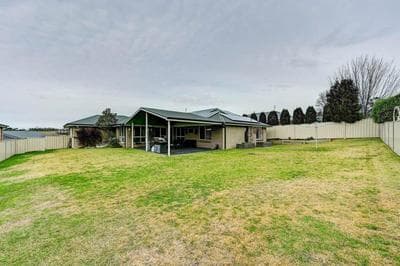 Brookfield - Large Entertaining Home, Sleeps 10