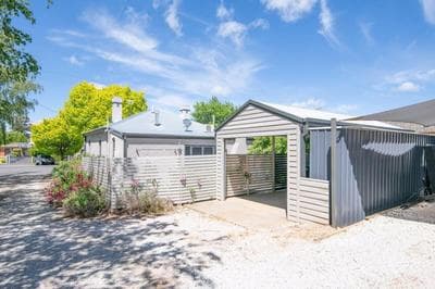 Red Door Cottage Heritage Home Heart of Orange